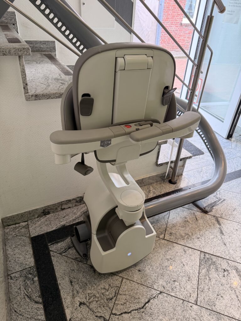 Treppenlift in einem Wohnhaus